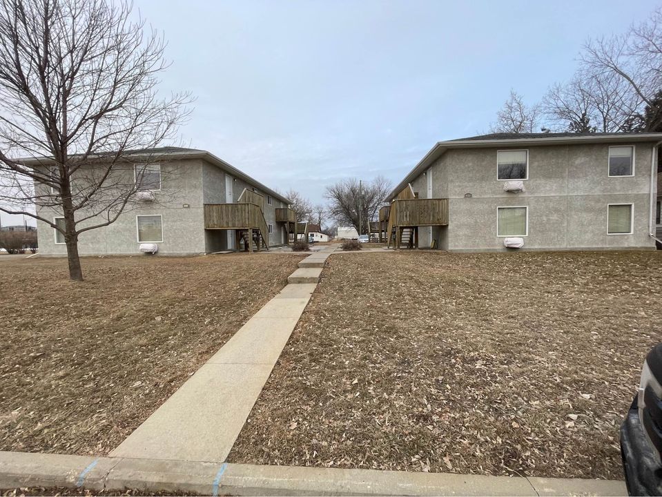 304 19 Street North - 4